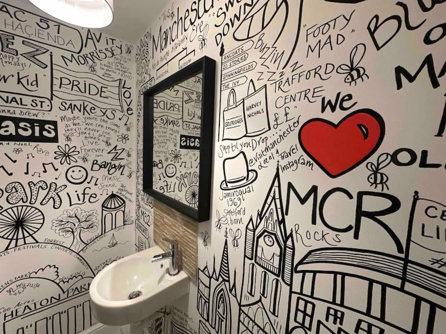 Waterside Mufc & Trafford Centre Townhouse 4 Bedroom Free Parking Манчестър Екстериор снимка