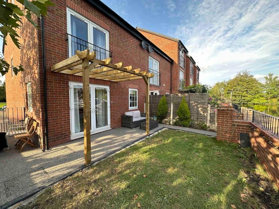Waterside Mufc & Trafford Centre Townhouse 4 Bedroom Free Parking Манчестър Екстериор снимка